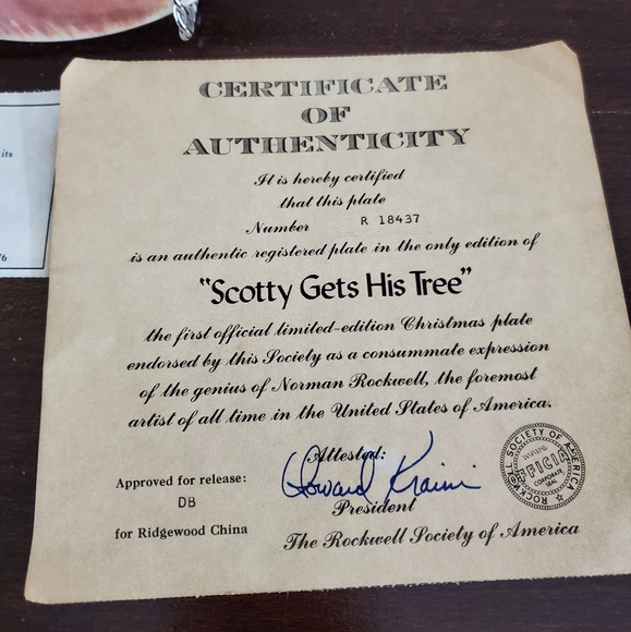 Norman Rockwell Christmas Plate 1974 “Scotty Gets His Tree “ Vintage ~ Pre-Owned - Picture 6 of 10